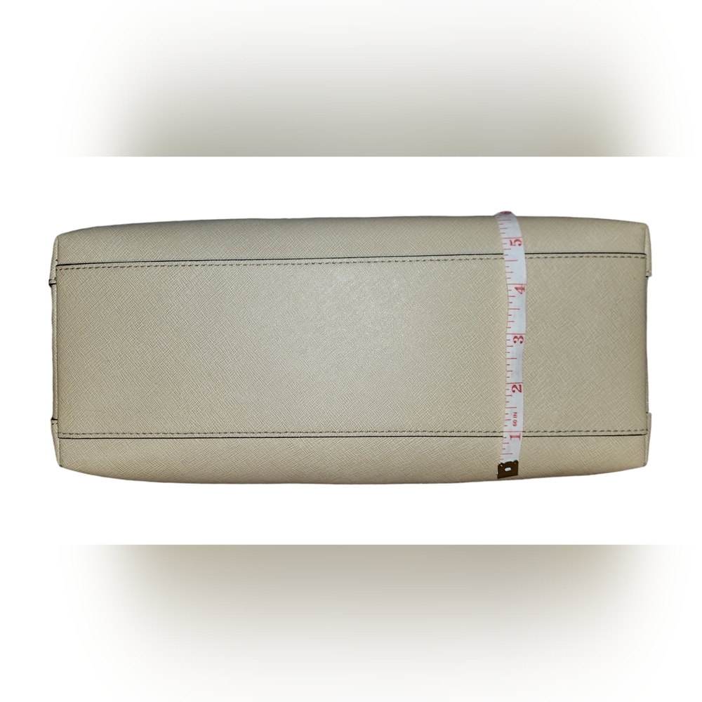Micheal Kors Sofia Large Crossbody Bag - Picture 5 of 15